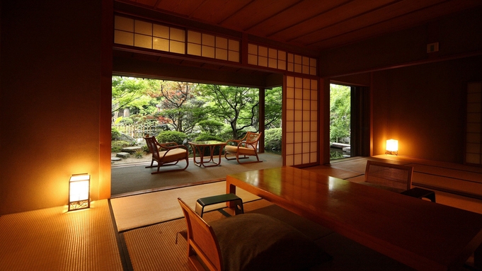 【日本庭園に佇む離れ家】隠れ家的雰囲気をもつ「紅塵庵（こうじんあん）」で何にもしない贅沢を（会場食）